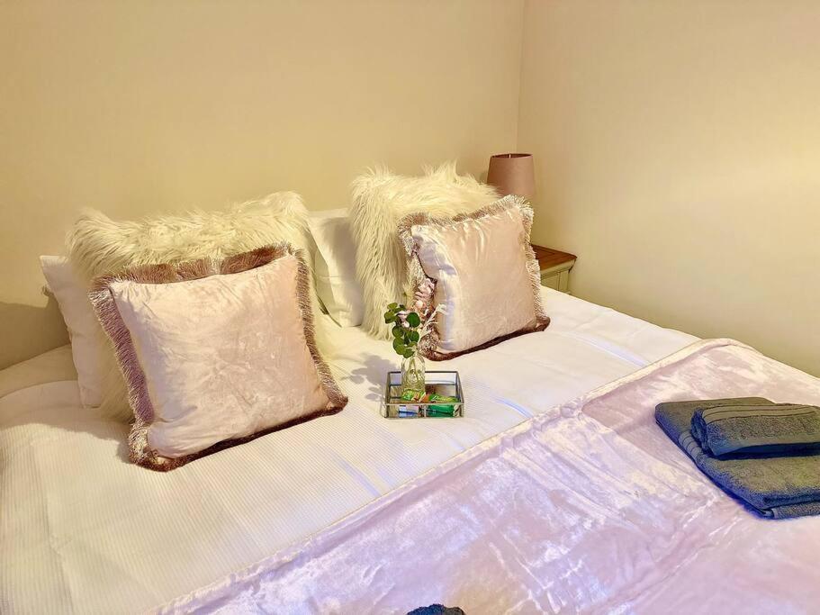 Cottage,Cinema Room,Log Burner Blaenavon Экстерьер фото