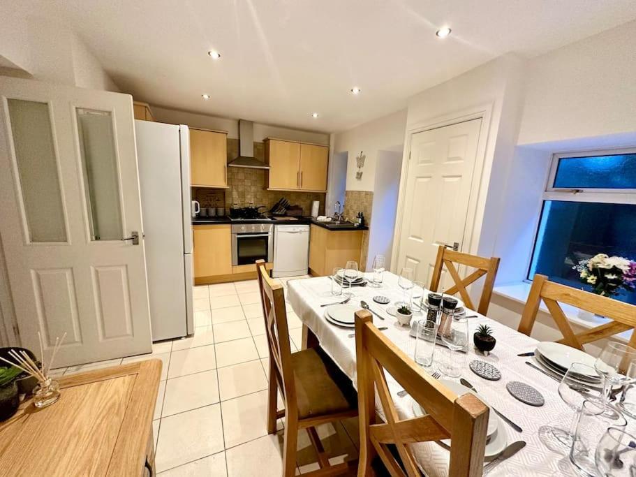 Cottage,Cinema Room,Log Burner Blaenavon Экстерьер фото