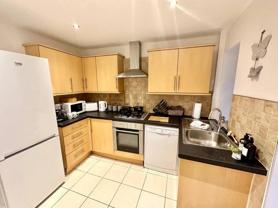 Cottage,Cinema Room,Log Burner Blaenavon Экстерьер фото