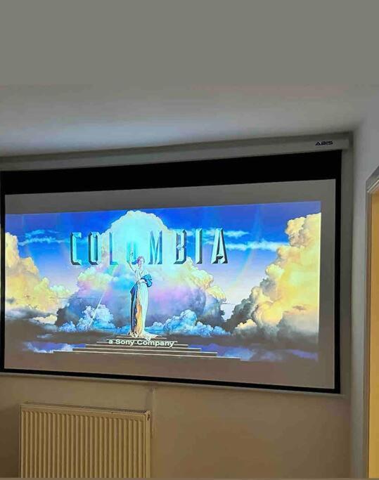 Cottage,Cinema Room,Log Burner Blaenavon Экстерьер фото